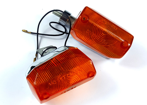 La lámpara plástica de Winker de la motocicleta/da vuelta a la caja blanca ligera de la cubierta anaranjada de V50 F y de R