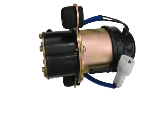 Bomba de combustible eléctrica de baja presión en línea para Suzuki CARRY OEM:15100-77500 UC-J10H 12V